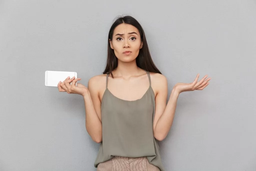 woman confused between term insurance vs life insurance